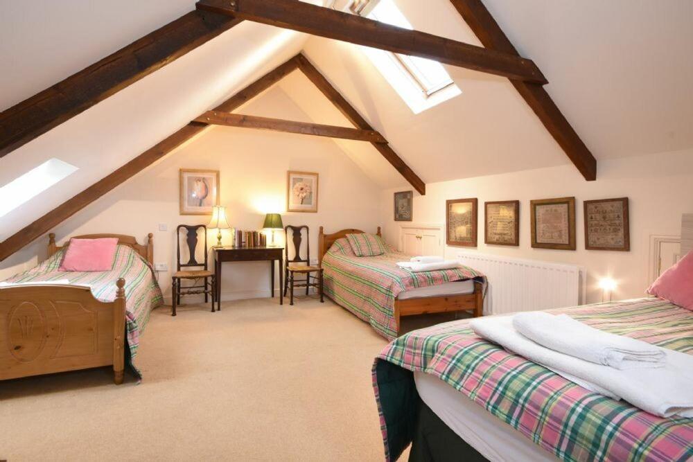 Вілла Craster Tower Coach House Екстер'єр фото