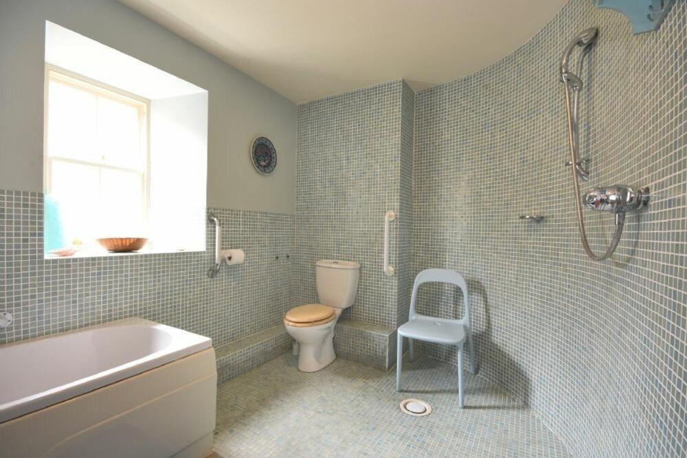 Вілла Craster Tower Coach House Екстер'єр фото